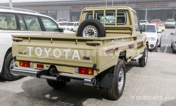 Buy Import Toyota Land Cruiser Beige Car in Import - Dubai in Baa Buy Import Toyota Land Cruiser Beige Car in Import - Dubai in Baa