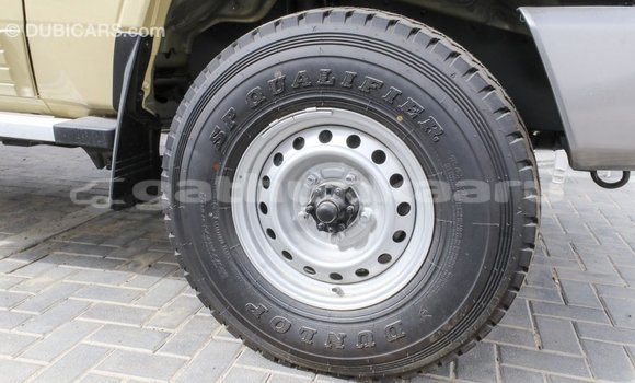 Buy Import Toyota Land Cruiser Beige Car in Import - Dubai in Baa Buy Import Toyota Land Cruiser Beige Car in Import - Dubai in Baa
