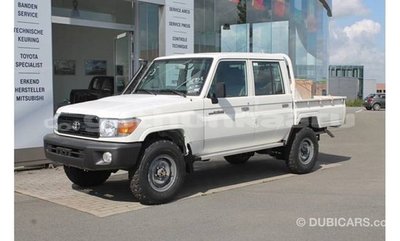 Buy Import Toyota Land Cruiser White Car in Import - Dubai in Baa Buy Import Toyota Land Cruiser White Car in Import - Dubai in Baa