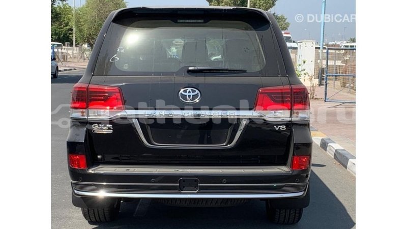 Big with watermark toyota land cruiser baa import dubai 2487