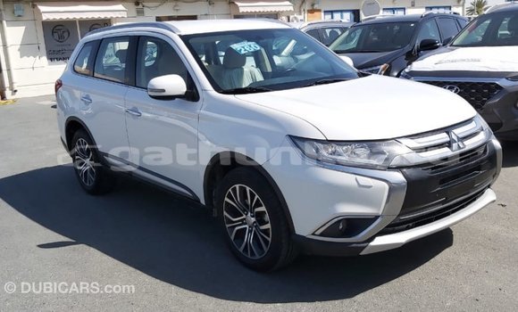 Buy Import Mitsubishi Outlander White Car in Import - Dubai in Baa Buy Import Mitsubishi Outlander White Car in Import - Dubai in Baa
