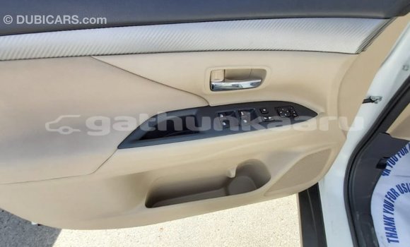 Buy Import Mitsubishi Outlander White Car in Import - Dubai in Baa Buy Import Mitsubishi Outlander White Car in Import - Dubai in Baa