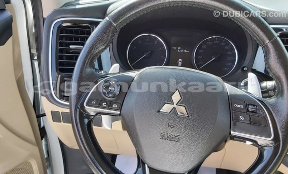 Buy Import Mitsubishi Outlander White Car in Import - Dubai in Baa Buy Import Mitsubishi Outlander White Car in Import - Dubai in Baa