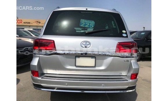 Buy Import Toyota Land Cruiser Other Car in Import - Dubai in Baa Buy Import Toyota Land Cruiser Other Car in Import - Dubai in Baa