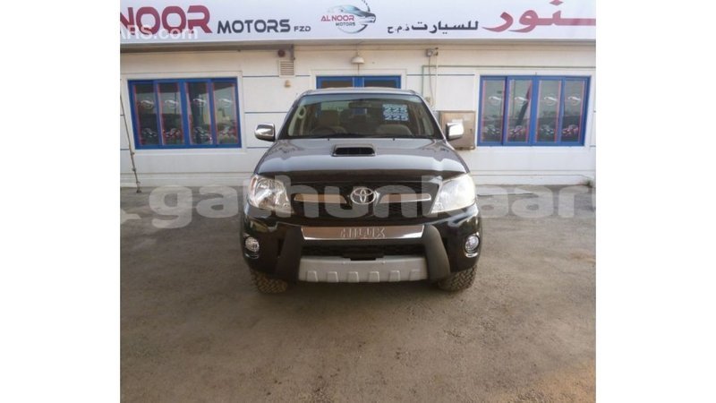 Big with watermark toyota hilux baa import dubai 2492