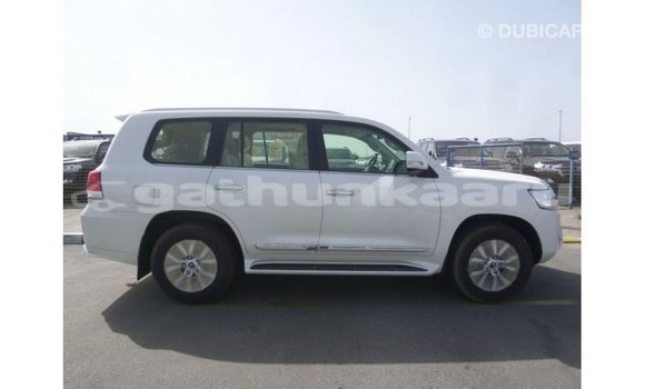 Buy Import Toyota Land Cruiser White Car in Import - Dubai in Baa Buy Import Toyota Land Cruiser White Car in Import - Dubai in Baa