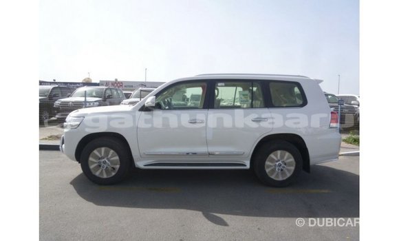 Buy Import Toyota Land Cruiser White Car in Import - Dubai in Baa Buy Import Toyota Land Cruiser White Car in Import - Dubai in Baa