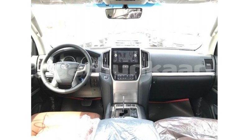 Big with watermark toyota land cruiser baa import dubai 2503