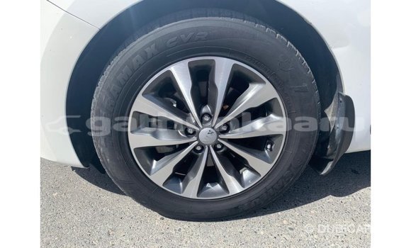 Buy Import Kia Carnival White Car in Import - Dubai in Baa Buy Import Kia Carnival White Car in Import - Dubai in Baa