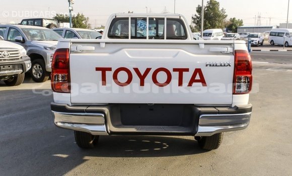 Buy Import Toyota Hilux White Car in Import - Dubai in Baa Buy Import Toyota Hilux White Car in Import - Dubai in Baa