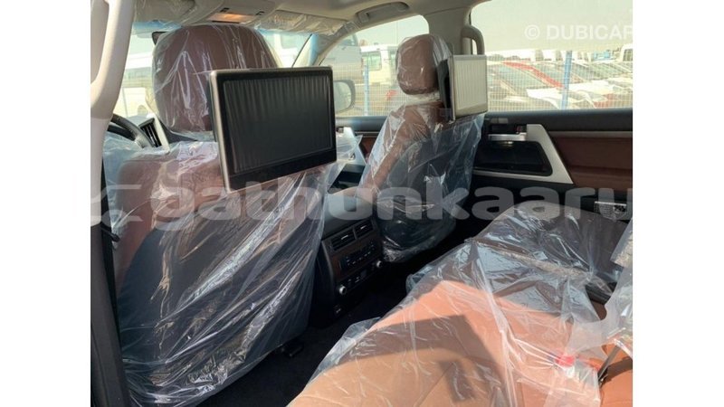 Big with watermark toyota land cruiser baa import dubai 2515