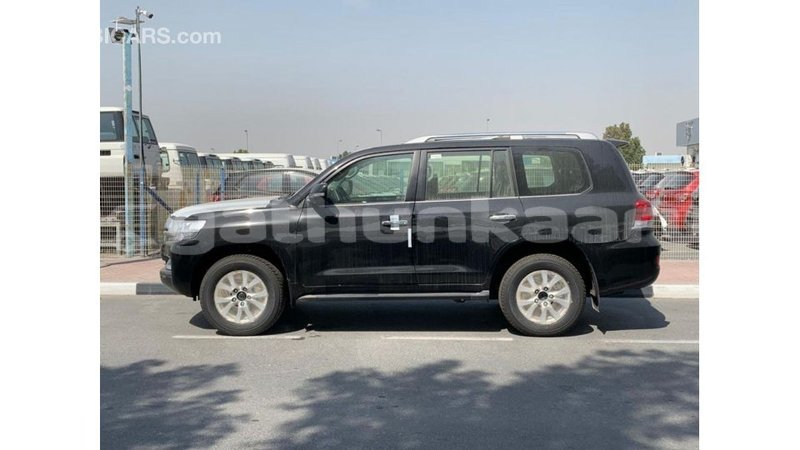 Big with watermark toyota land cruiser baa import dubai 2515