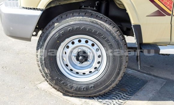 Buy Import Toyota Land Cruiser Beige Car in Import - Dubai in Baa Buy Import Toyota Land Cruiser Beige Car in Import - Dubai in Baa