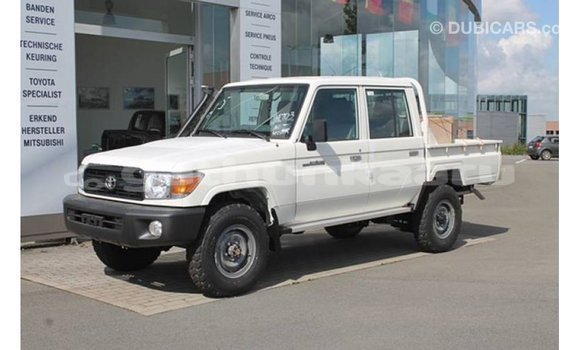 Buy Import Toyota Land Cruiser White Car in Import - Dubai in Baa Buy Import Toyota Land Cruiser White Car in Import - Dubai in Baa