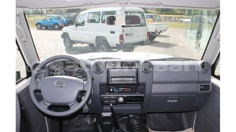 Big with watermark toyota land cruiser baa import dubai 2540