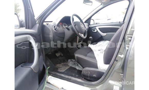 Buy Import Renault Duster Green Car in Import - Dubai in Baa Buy Import Renault Duster Green Car in Import - Dubai in Baa