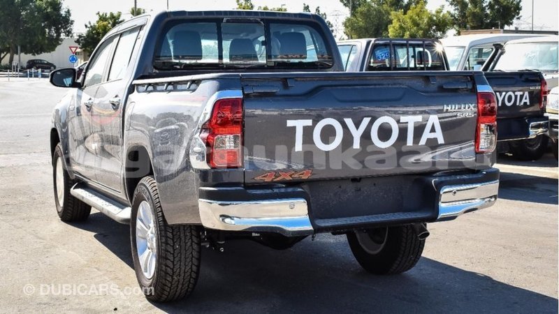 Big with watermark toyota hilux baa import dubai 2542