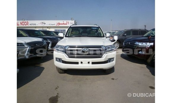 Buy Import Toyota Land Cruiser White Car in Import - Dubai in Baa Buy Import Toyota Land Cruiser White Car in Import - Dubai in Baa