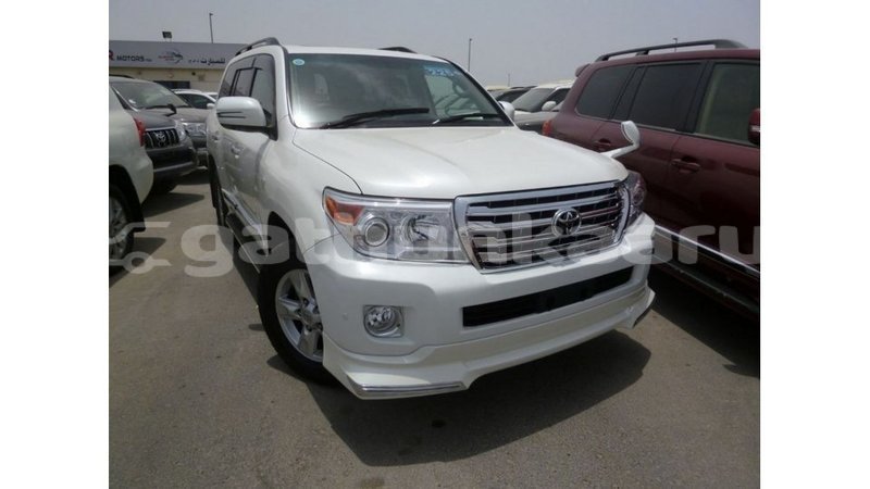 Big with watermark toyota land cruiser baa import dubai 2558