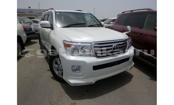 Buy Import Toyota Land Cruiser White Car in Import - Dubai in Baa Buy Import Toyota Land Cruiser White Car in Import - Dubai in Baa
