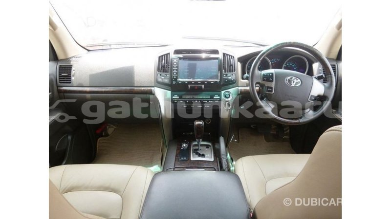 Big with watermark toyota land cruiser baa import dubai 2558