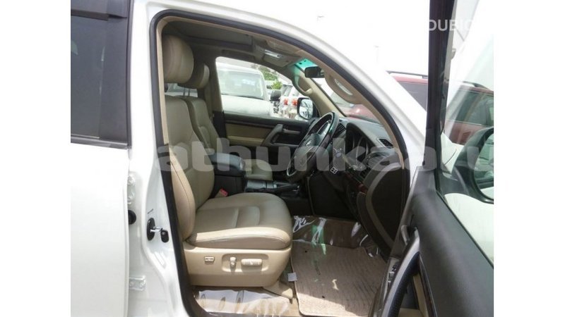 Big with watermark toyota land cruiser baa import dubai 2558