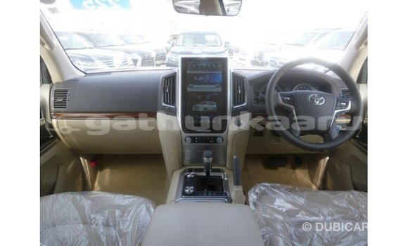 Buy Import Toyota Land Cruiser White Car in Import - Dubai in Baa Buy Import Toyota Land Cruiser White Car in Import - Dubai in Baa