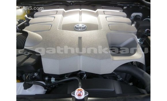 Buy Import Toyota Land Cruiser White Car in Import - Dubai in Baa Buy Import Toyota Land Cruiser White Car in Import - Dubai in Baa