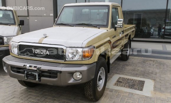 Buy Import Toyota Land Cruiser Beige Car in Import - Dubai in Baa Buy Import Toyota Land Cruiser Beige Car in Import - Dubai in Baa