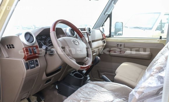 Buy Import Toyota Land Cruiser Beige Car in Import - Dubai in Baa Buy Import Toyota Land Cruiser Beige Car in Import - Dubai in Baa