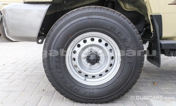 Buy Import Toyota Land Cruiser Beige Car in Import - Dubai in Baa Buy Import Toyota Land Cruiser Beige Car in Import - Dubai in Baa