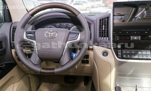 Buy Import Toyota Land Cruiser White Car in Import - Dubai in Baa Buy Import Toyota Land Cruiser White Car in Import - Dubai in Baa