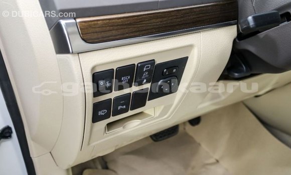 Buy Import Toyota Land Cruiser White Car in Import - Dubai in Baa Buy Import Toyota Land Cruiser White Car in Import - Dubai in Baa
