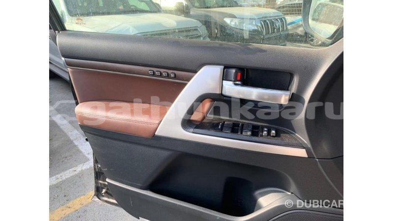 Big with watermark toyota land cruiser baa import dubai 2575