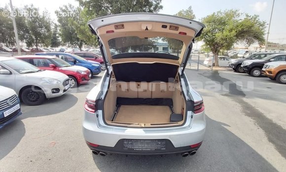 Buy Import Porsche Macan Other Car in Import - Dubai in Baa Buy Import Porsche Macan Other Car in Import - Dubai in Baa
