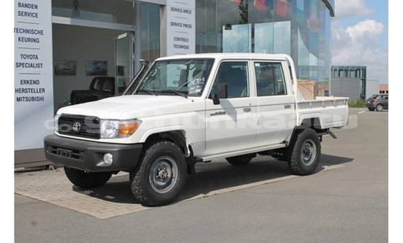 Buy Import Toyota Land Cruiser White Car in Import - Dubai in Baa Buy Import Toyota Land Cruiser White Car in Import - Dubai in Baa