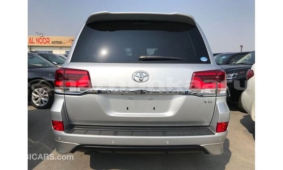 Buy Import Toyota Land Cruiser Other Car in Import - Dubai in Baa Buy Import Toyota Land Cruiser Other Car in Import - Dubai in Baa