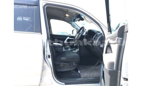 Buy Import Toyota Land Cruiser Other Car in Import - Dubai in Baa Buy Import Toyota Land Cruiser Other Car in Import - Dubai in Baa