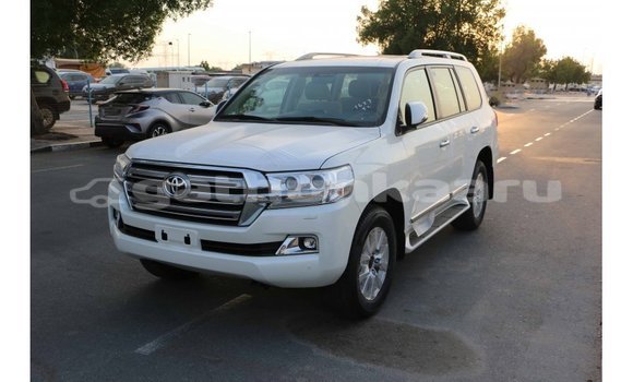Buy Import Toyota Land Cruiser White Car in Import - Dubai in Baa Buy Import Toyota Land Cruiser White Car in Import - Dubai in Baa