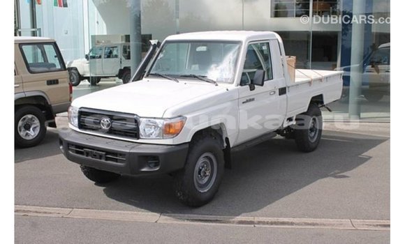 Buy Import Toyota Land Cruiser White Car in Import - Dubai in Baa Buy Import Toyota Land Cruiser White Car in Import - Dubai in Baa
