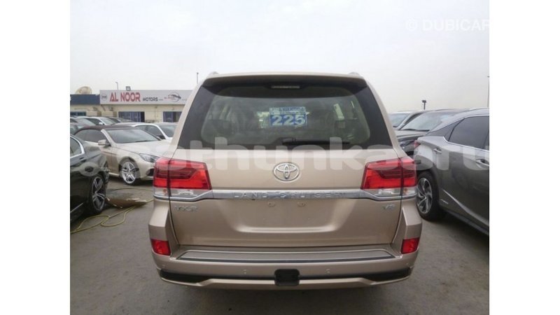 Big with watermark toyota land cruiser baa import dubai 2604