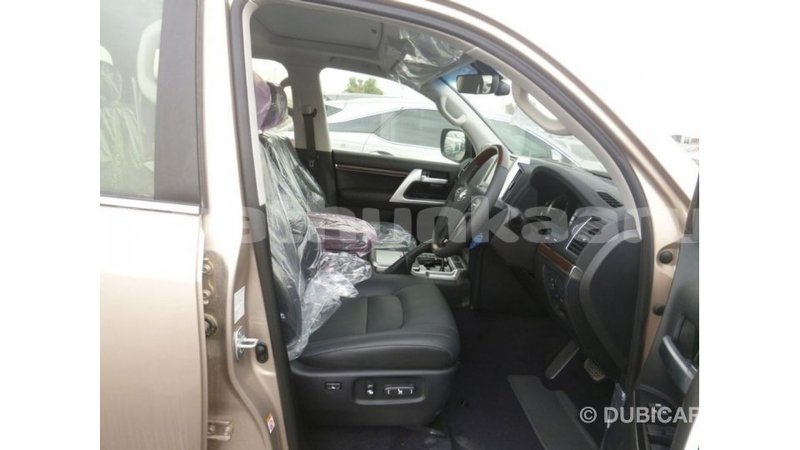 Big with watermark toyota land cruiser baa import dubai 2604