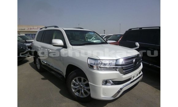 Buy Import Toyota Land Cruiser White Car in Import - Dubai in Baa Buy Import Toyota Land Cruiser White Car in Import - Dubai in Baa