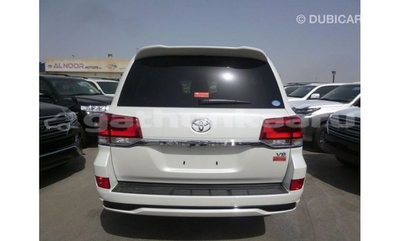 Buy Import Toyota Land Cruiser White Car in Import - Dubai in Baa Buy Import Toyota Land Cruiser White Car in Import - Dubai in Baa