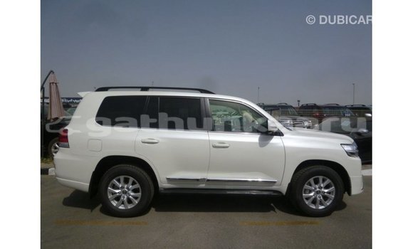 Buy Import Toyota Land Cruiser White Car in Import - Dubai in Baa Buy Import Toyota Land Cruiser White Car in Import - Dubai in Baa