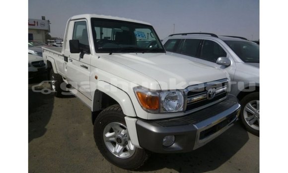 Buy Import Toyota Land Cruiser White Car in Import - Dubai in Baa Buy Import Toyota Land Cruiser White Car in Import - Dubai in Baa
