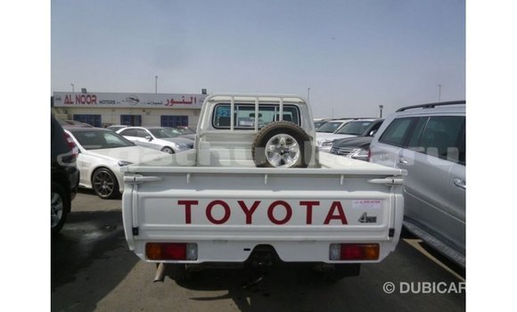 Buy Import Toyota Land Cruiser White Car in Import - Dubai in Baa Buy Import Toyota Land Cruiser White Car in Import - Dubai in Baa
