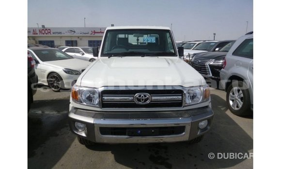 Buy Import Toyota Land Cruiser White Car in Import - Dubai in Baa Buy Import Toyota Land Cruiser White Car in Import - Dubai in Baa