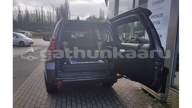 Big with watermark toyota prado baa import dubai 2612