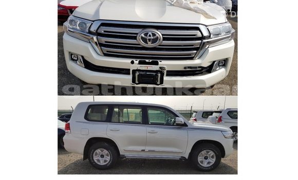 Buy Import Toyota Land Cruiser White Car in Import - Dubai in Baa Buy Import Toyota Land Cruiser White Car in Import - Dubai in Baa